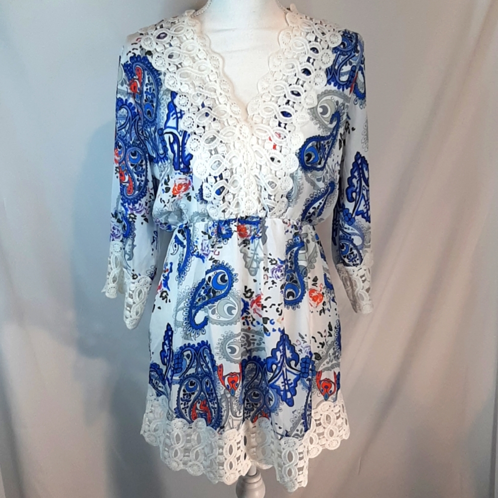 Blue and white abstract design blouse shirt top longsleeve detailed with lace
